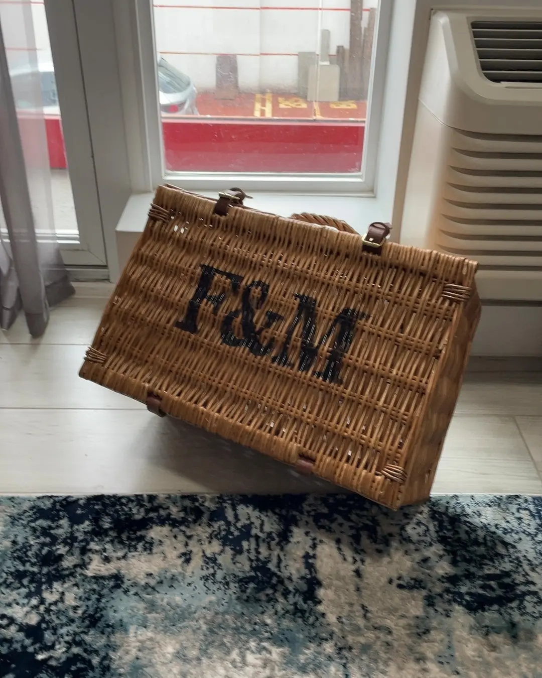 Taryn's Moving Sale preview